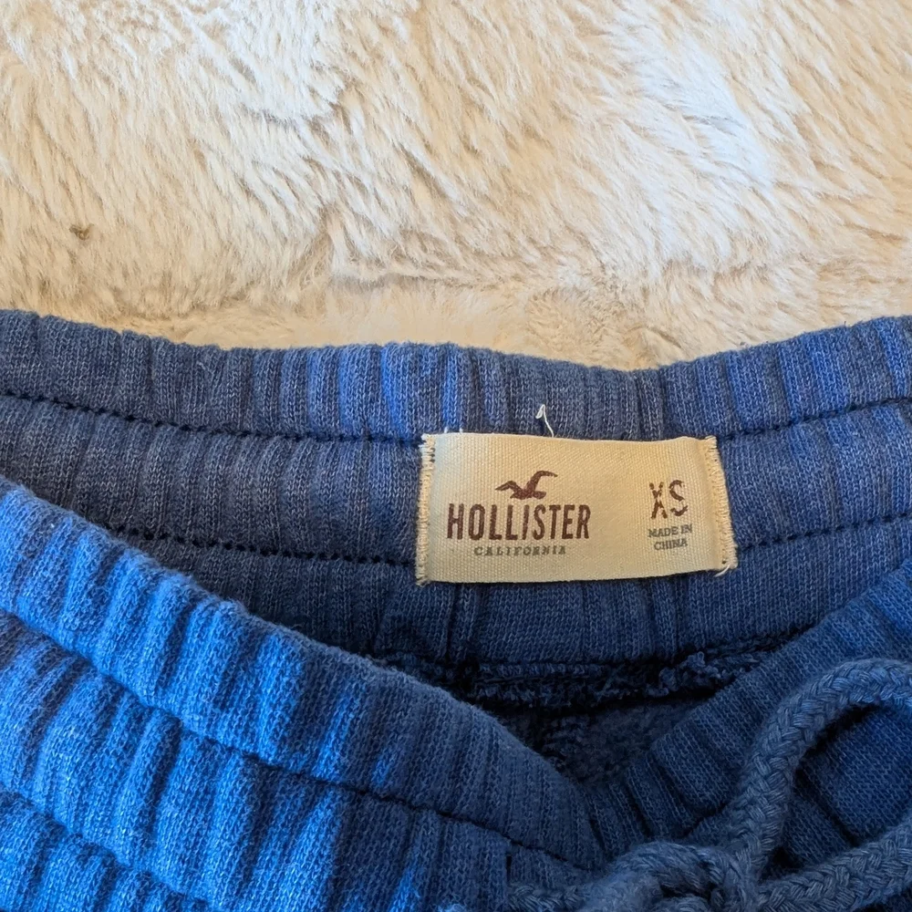 2/$20 Hollister Blue Jogger Pants - Picture 8 of 8